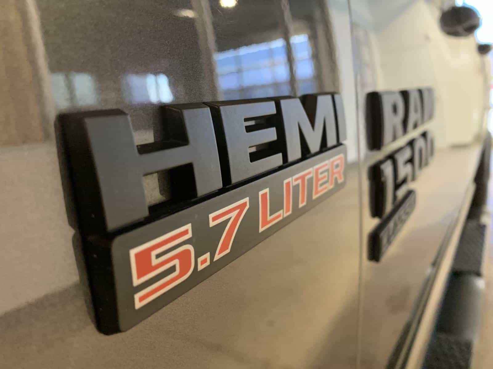 Image 9 RAM 1500 Classic ST 2020