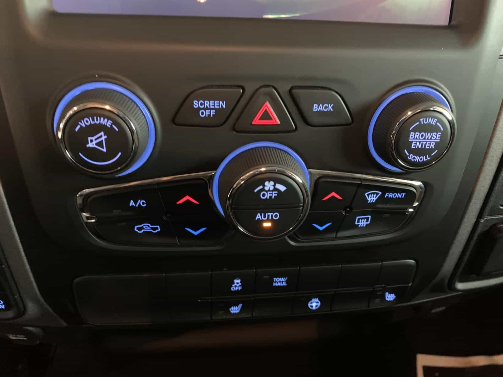 Image 18 RAM 1500 Classic ST 2020