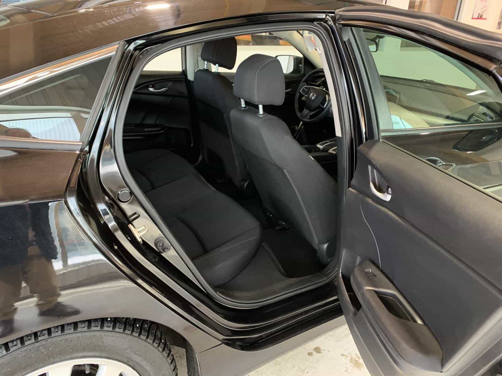 Image 11 Honda Civic DX 2017