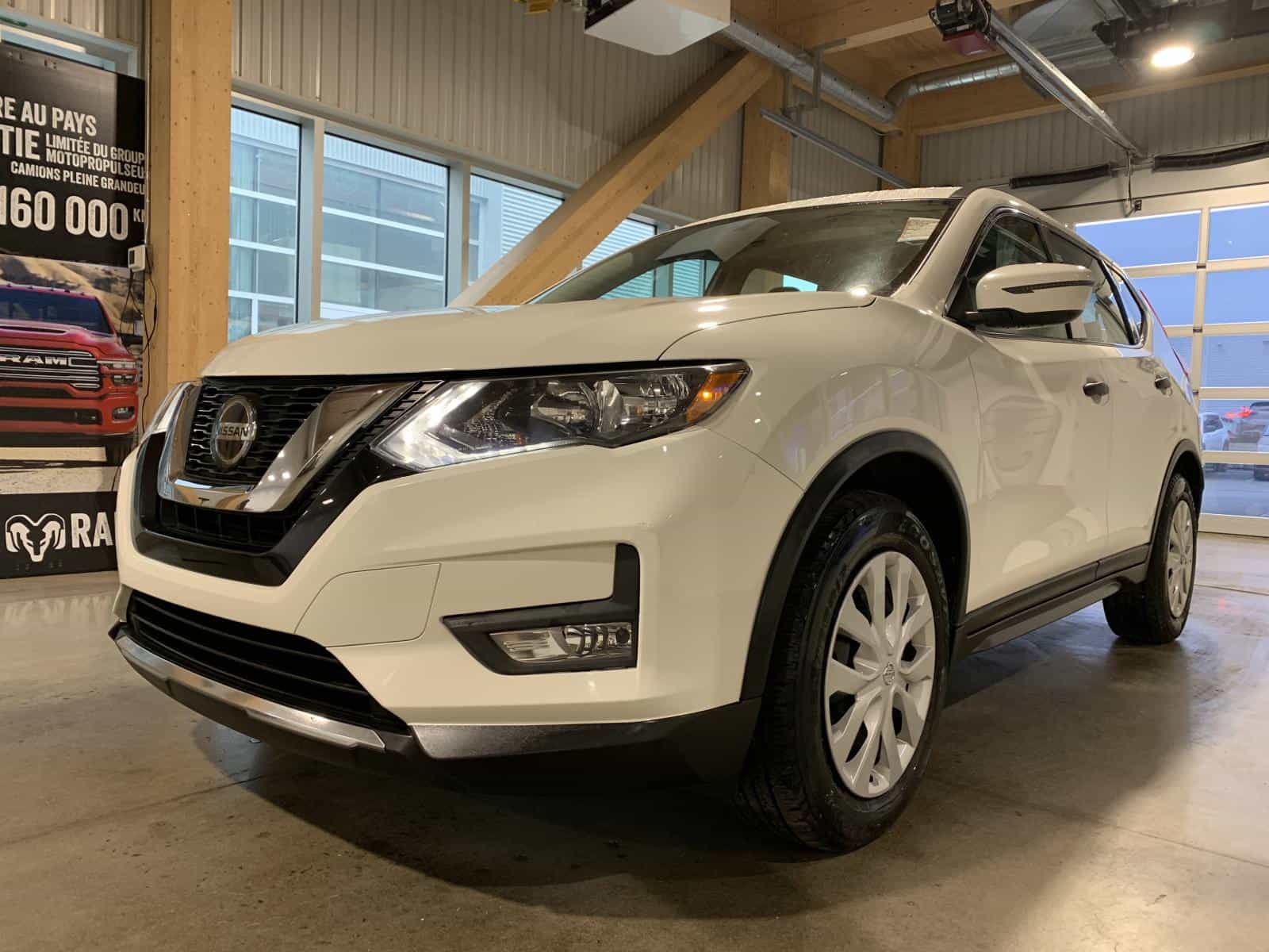 2018 Nissan Rogue SL - Image 1