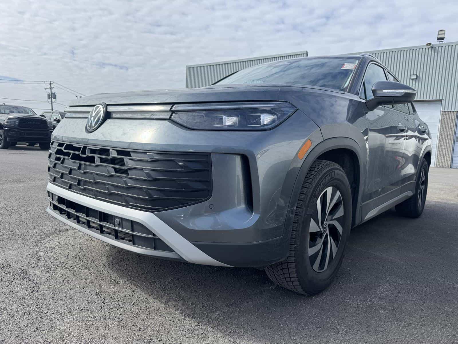 2025 Volkswagen Tiguan Comfortline - Image 1