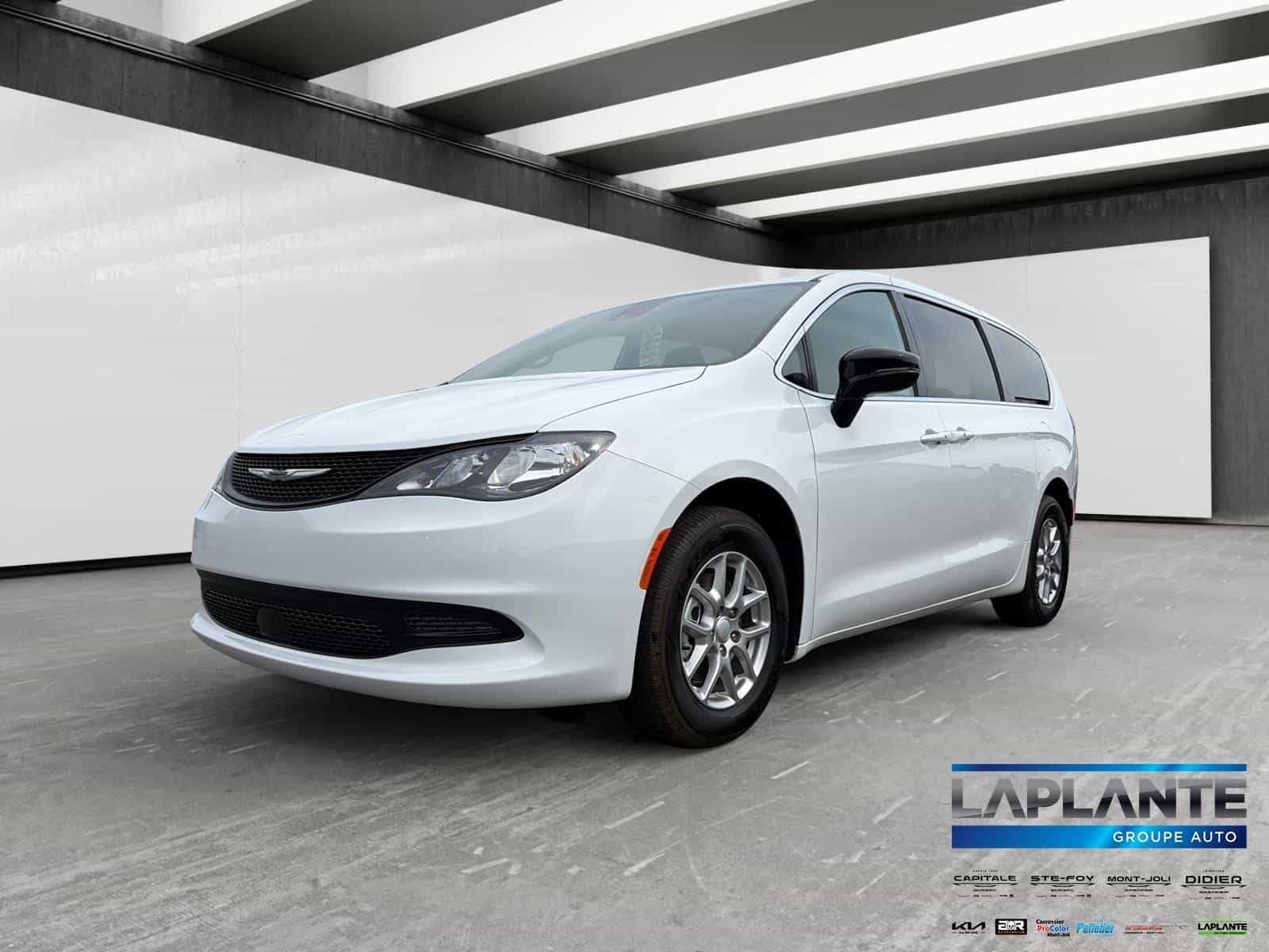 2027 Chrysler Grand Caravan SXT - Image 1