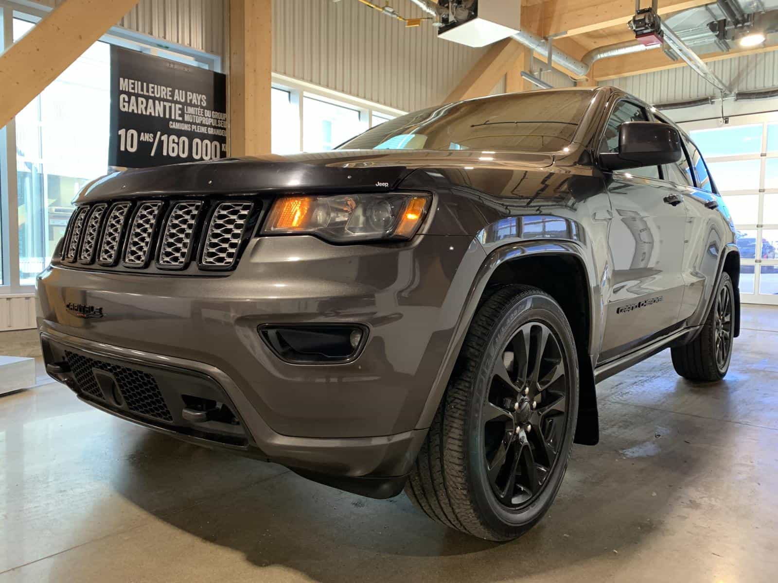 2021 Jeep Grand Cherokee Laredo Altitude - Image 1