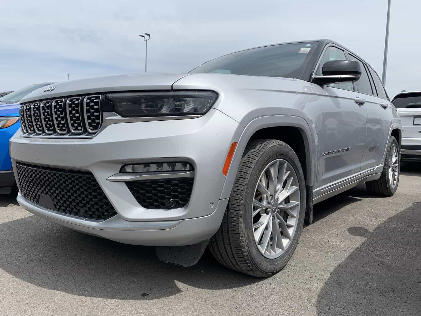 Image 1 Jeep Grand Cherokee Summit Reserve 2023