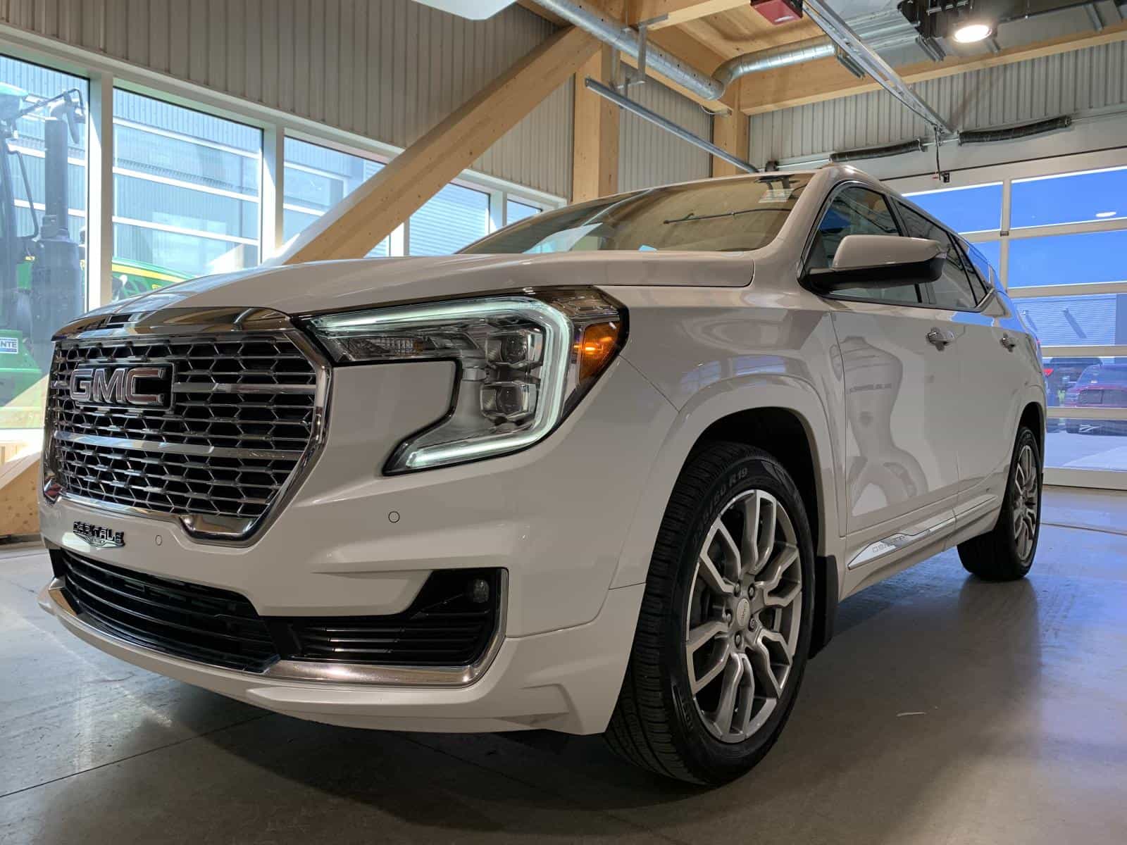 2024 GMC Terrain Denali - Image 1