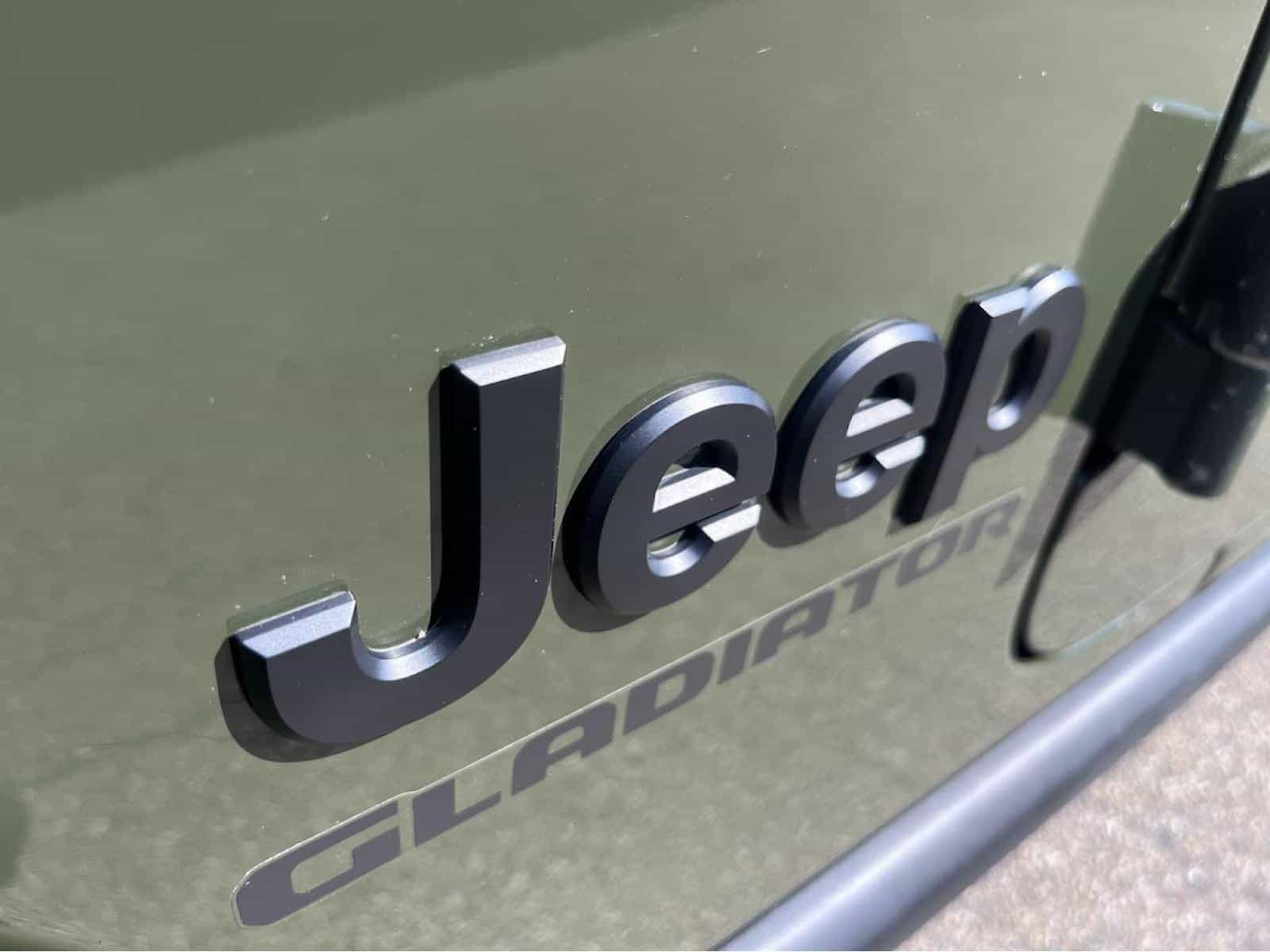 2022 Jeep Gladiator Sport Willy's - Image 18