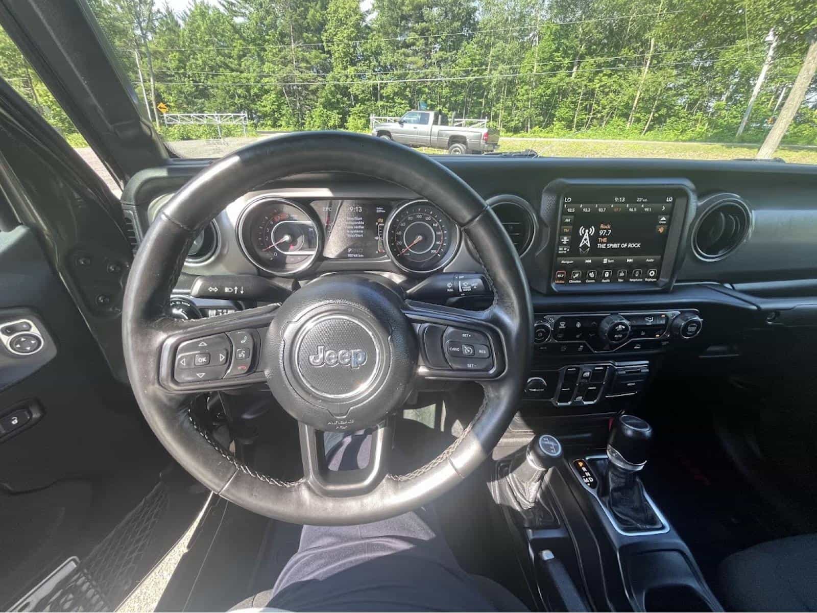 2022 Jeep Gladiator Sport Willy's - Image 20