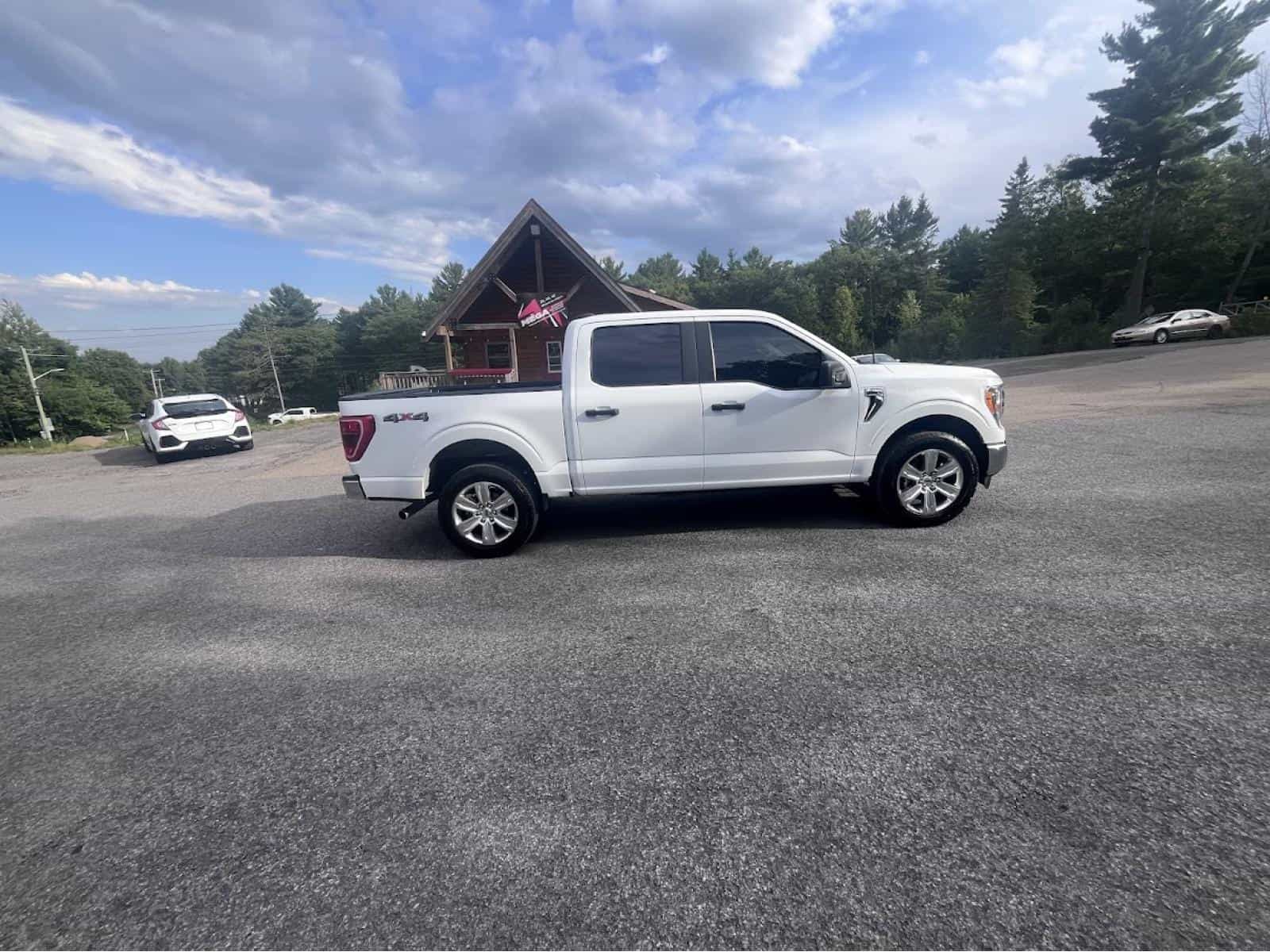 2022 Ford F150 SUPERCREW F-150 XLT - Image 5