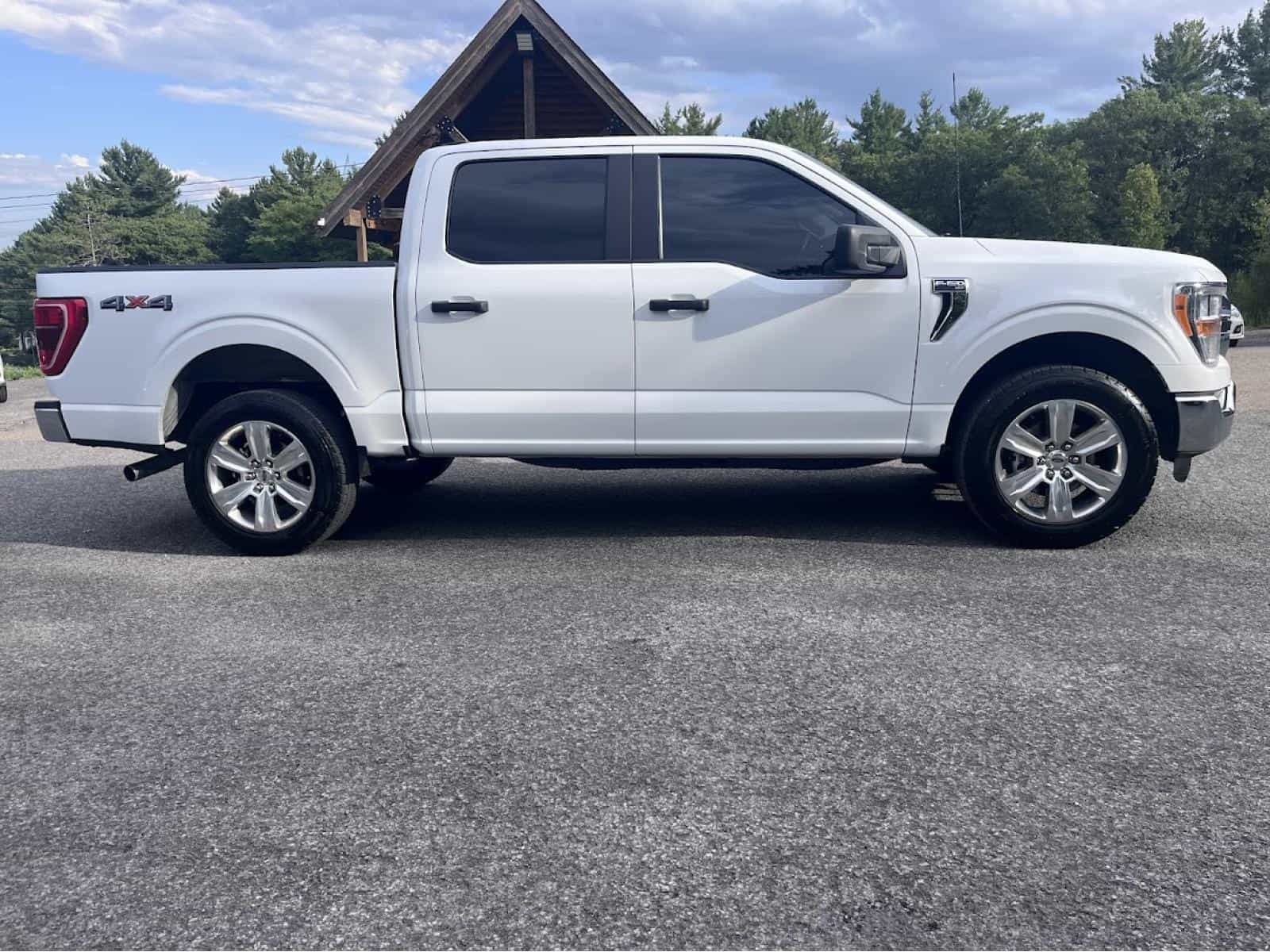 2022 Ford F150 SUPERCREW F-150 XLT - Image 6