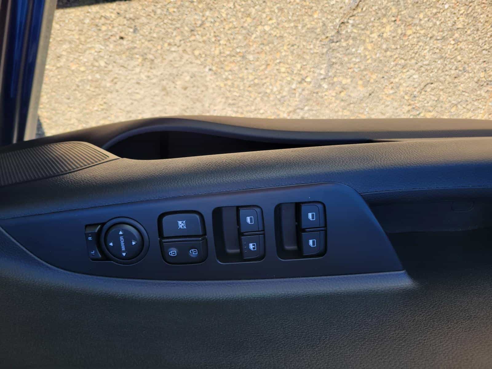 2023 Kia Rio S 5-door - Image 11