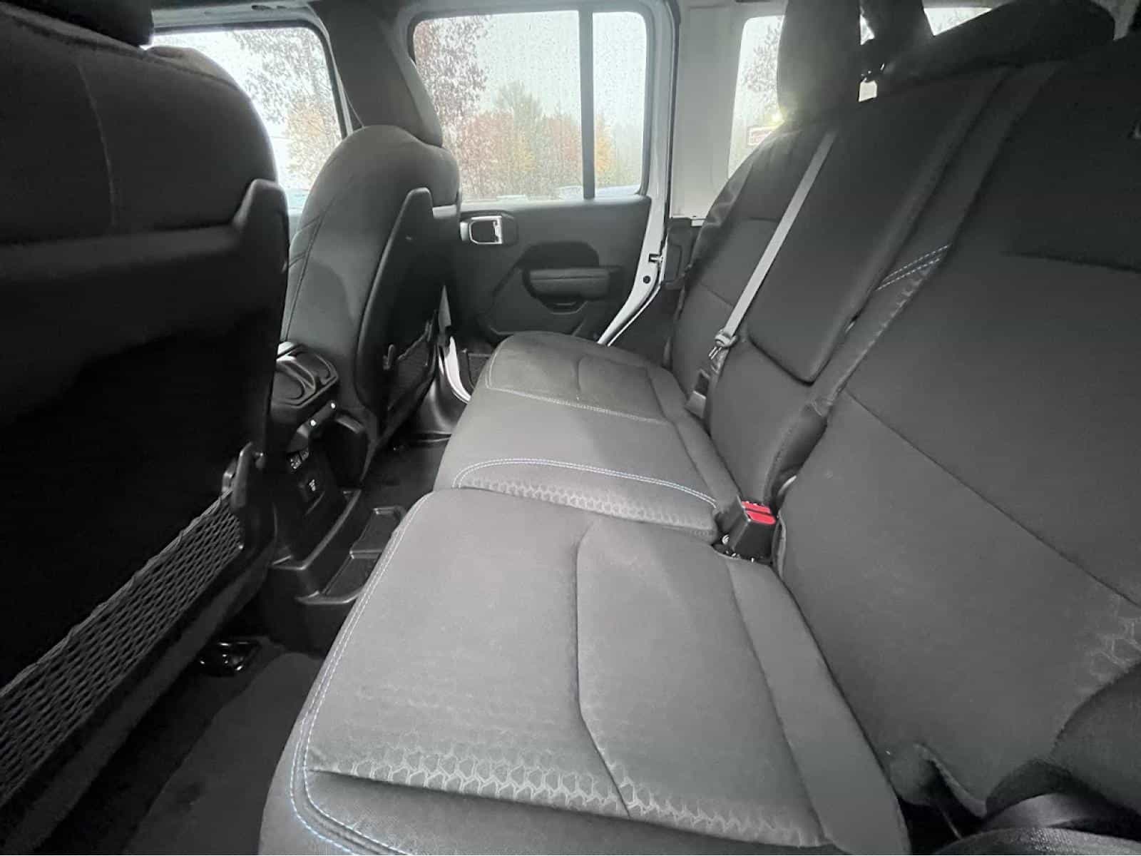 2024 Jeep Wrangler Rubicon 4XE - Image 17