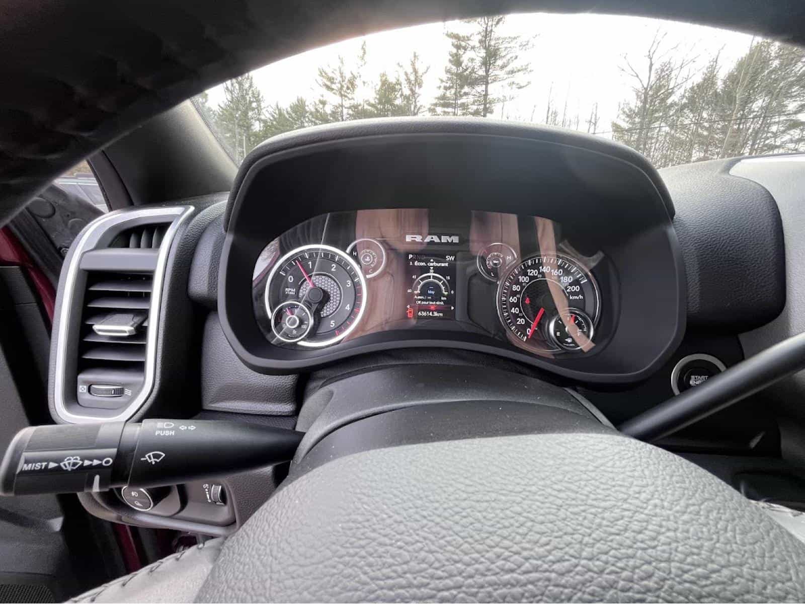 2024 RAM 3500 Big Horn Big Horn - Image 18