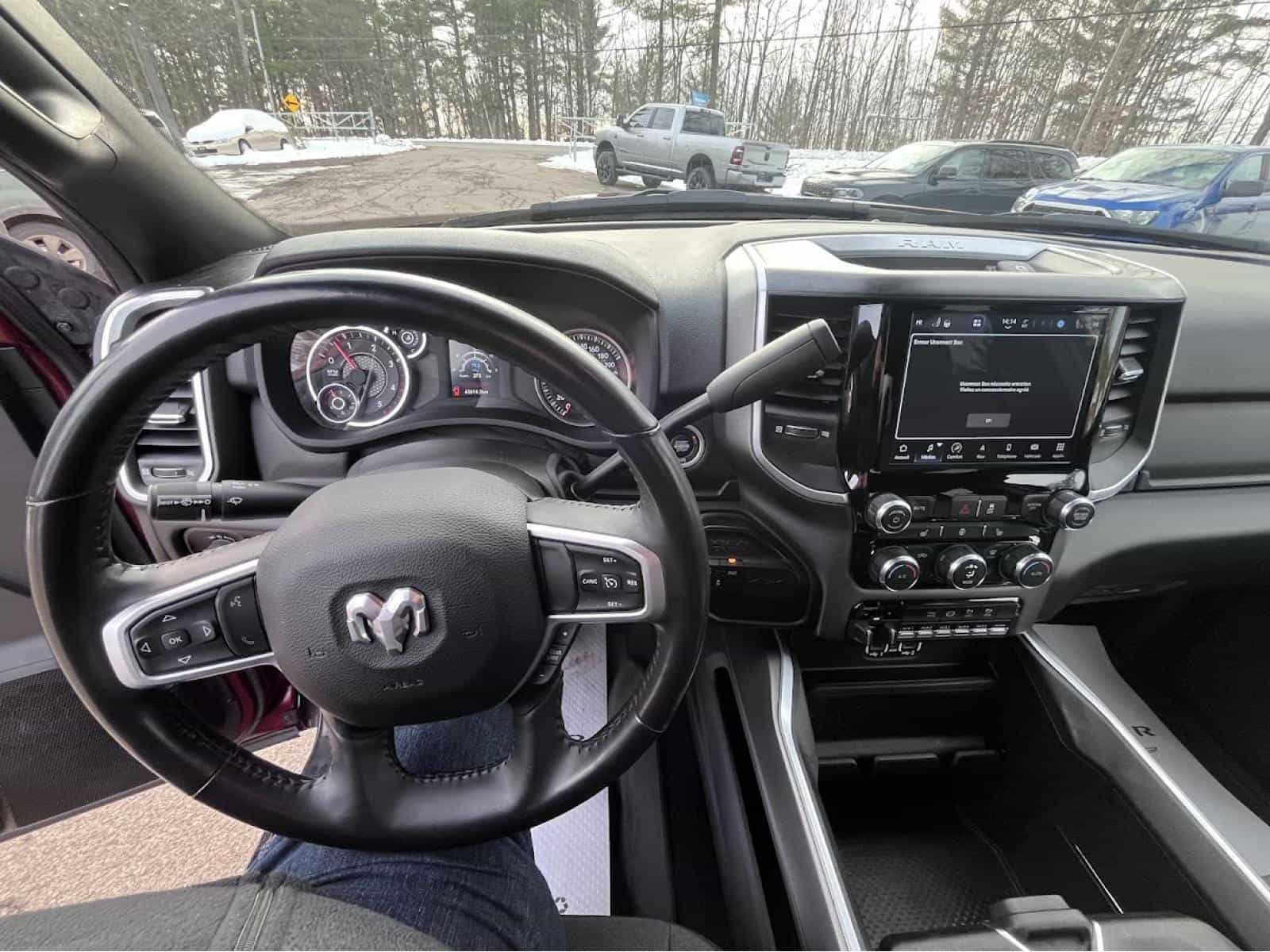 2024 RAM 3500 Big Horn Big Horn - Image 21