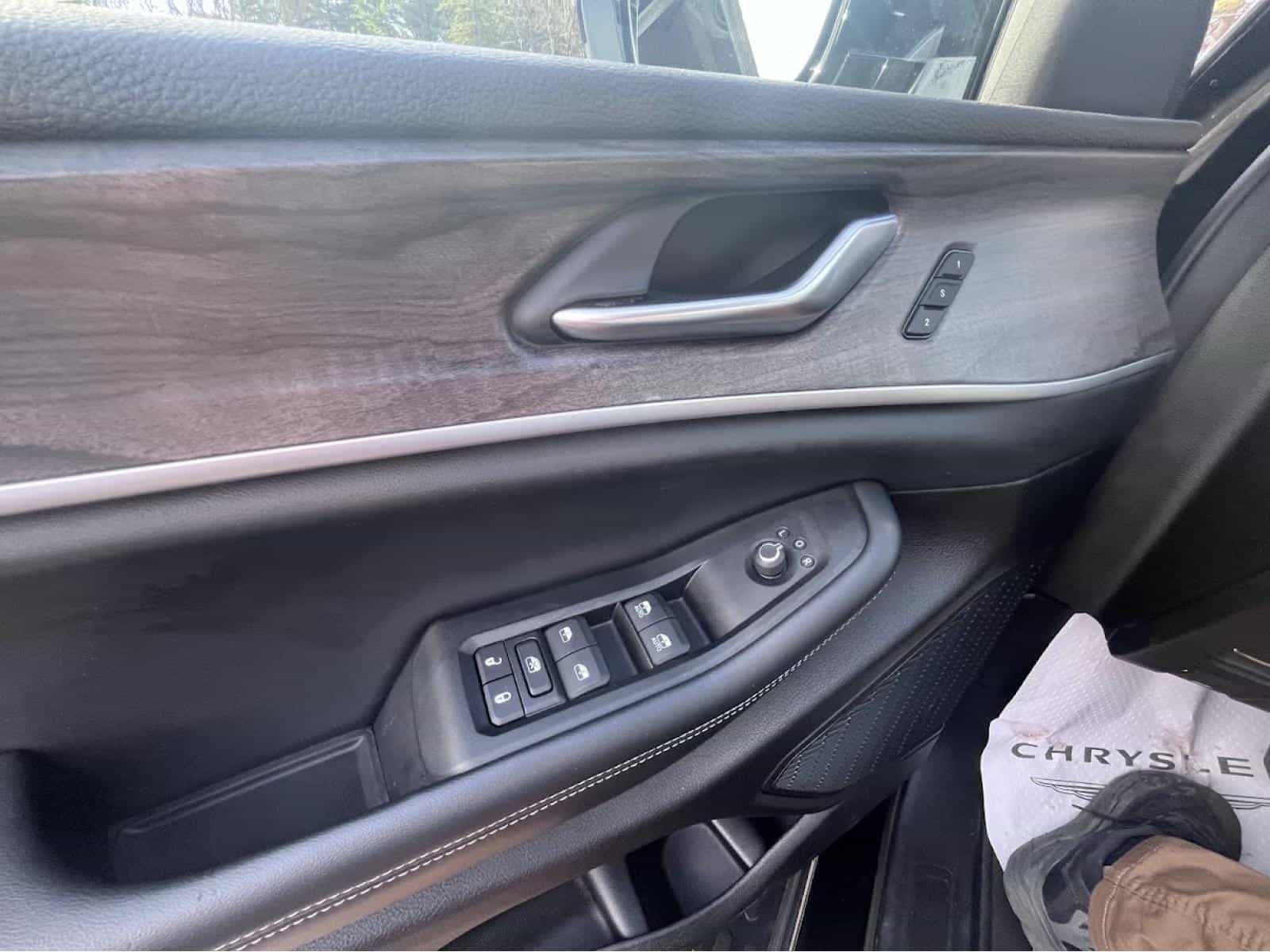 Image 21 Jeep G Cherokee Limited 2024