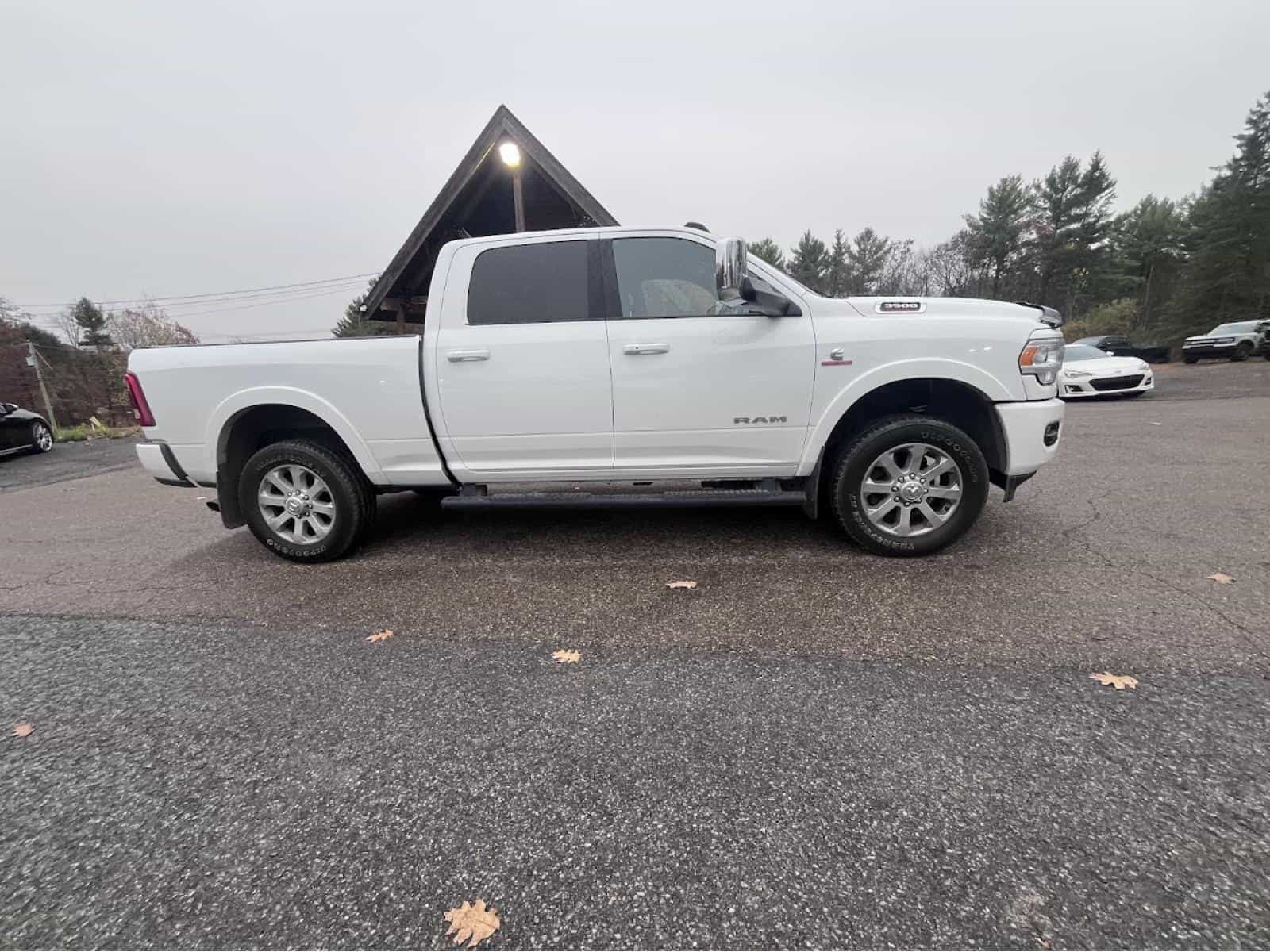 Image 5 RAM 3500 Laramie Laramie 2022