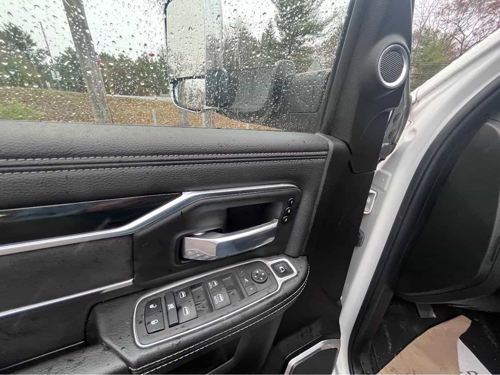 Image 23 RAM 3500 Laramie Laramie 2022