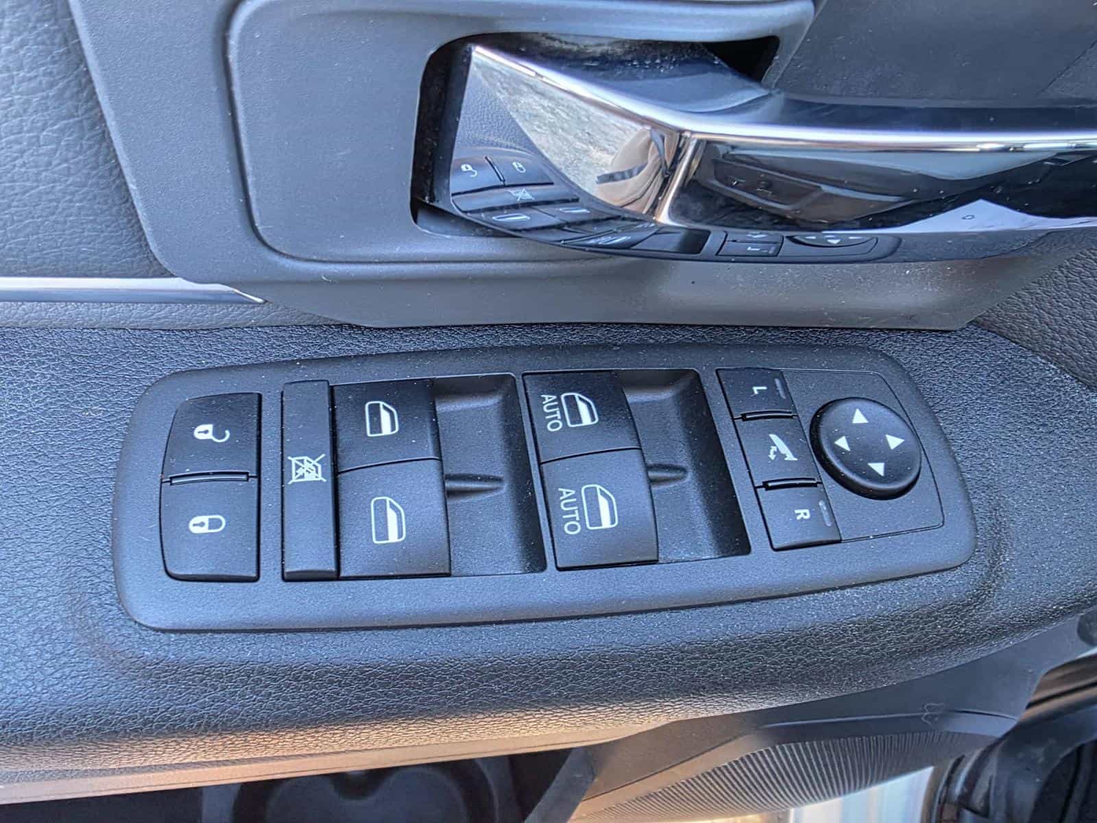 Image 15 RAM 1500 SLT 2022