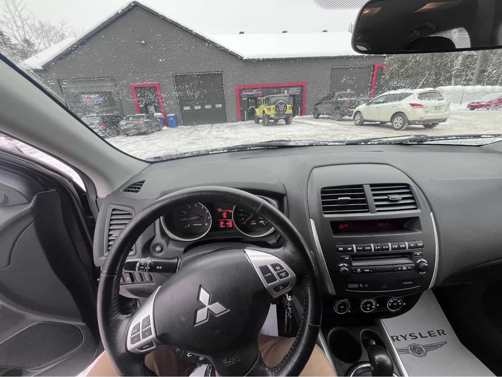 2011 Mitsubishi RVR SE SE - Image 20