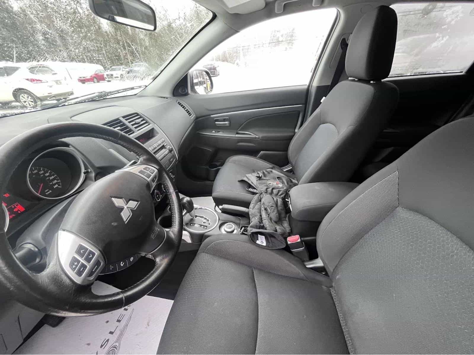 2011 Mitsubishi RVR SE SE - Image 18