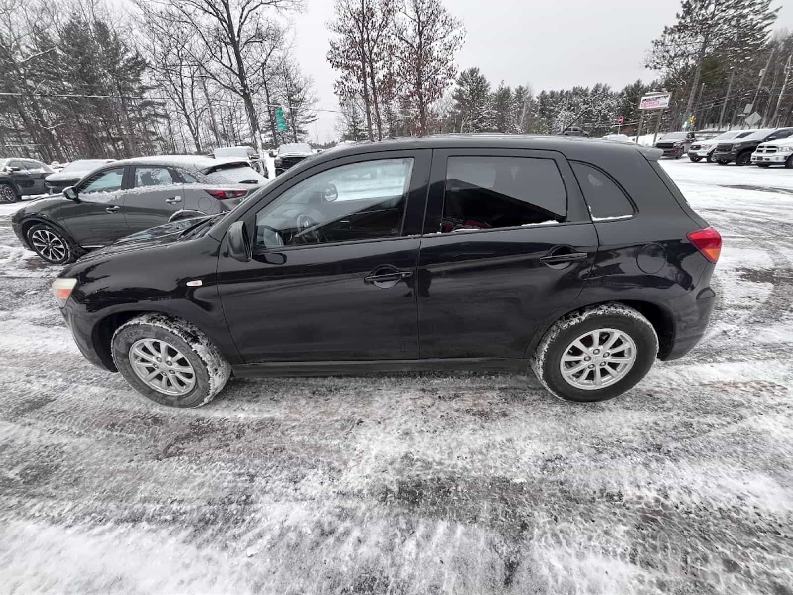 2011 Mitsubishi RVR SE SE - Image 12