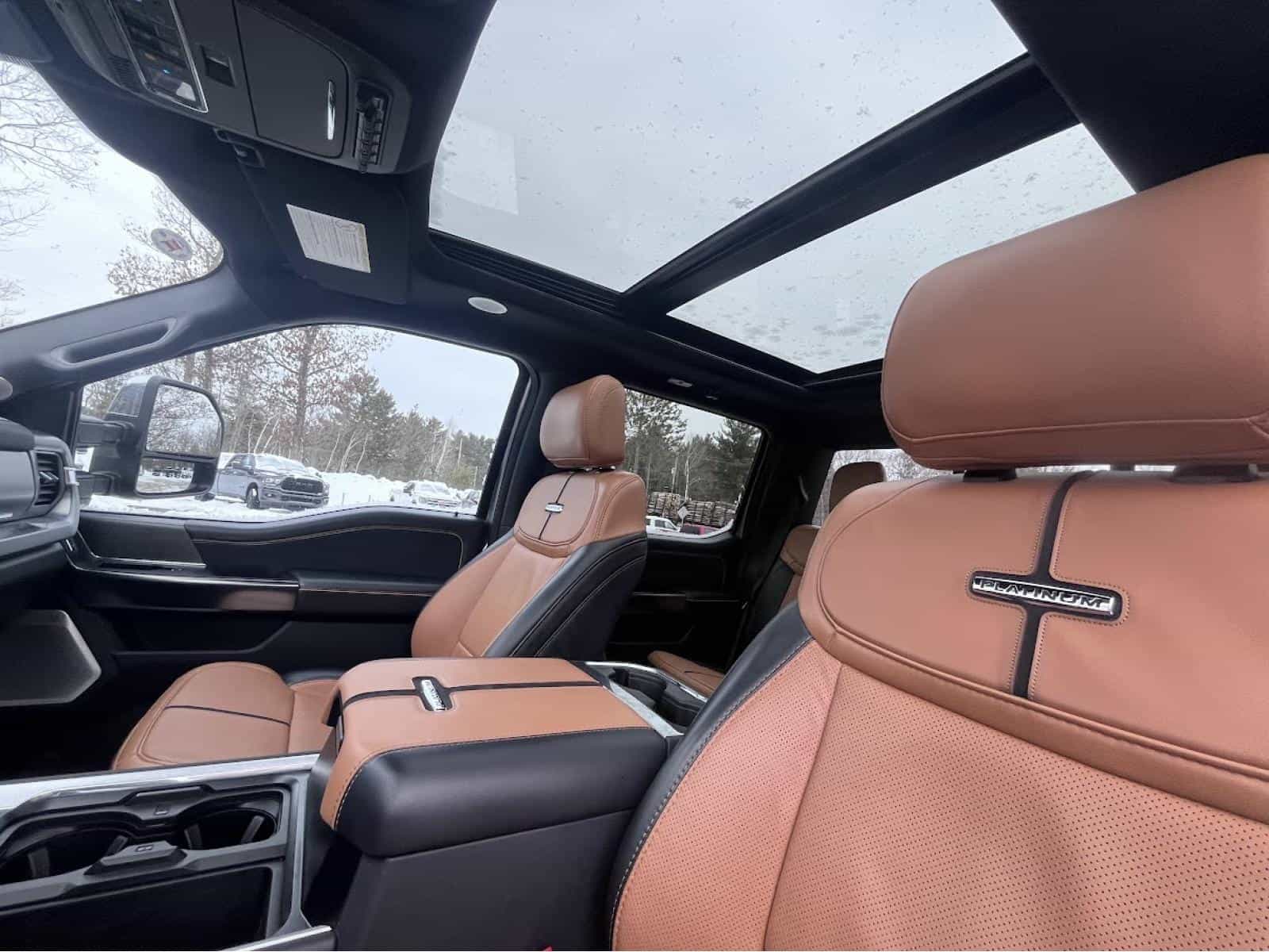 Image 22 Ford F250 S/D Platinum 2024