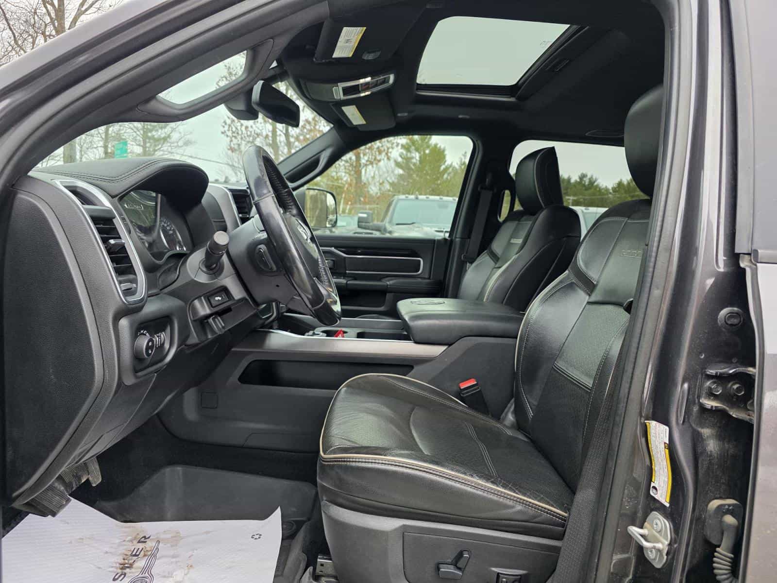 Image 14 RAM 3500 Laramie 2020