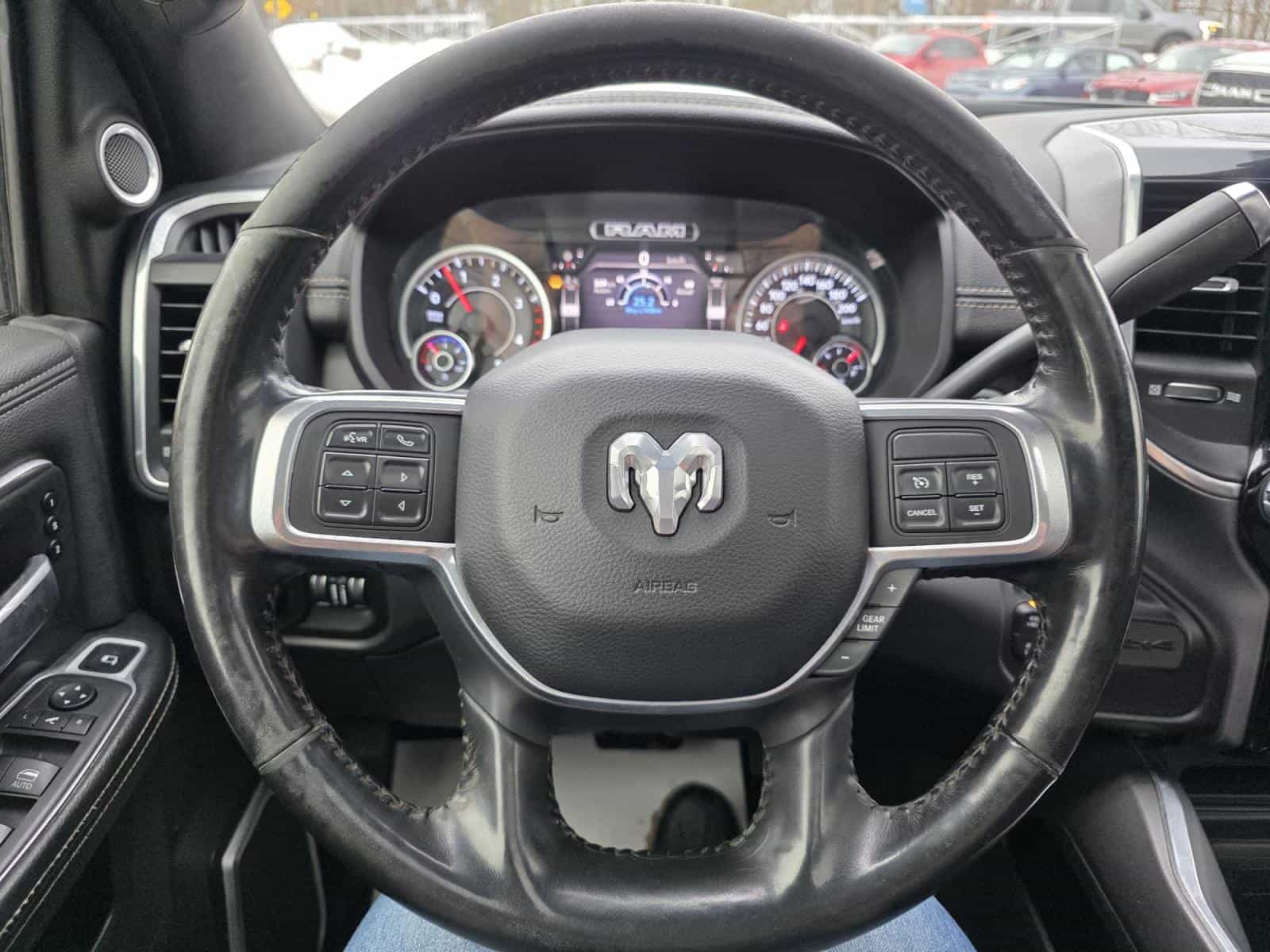 Image 17 RAM 3500 Laramie 2020