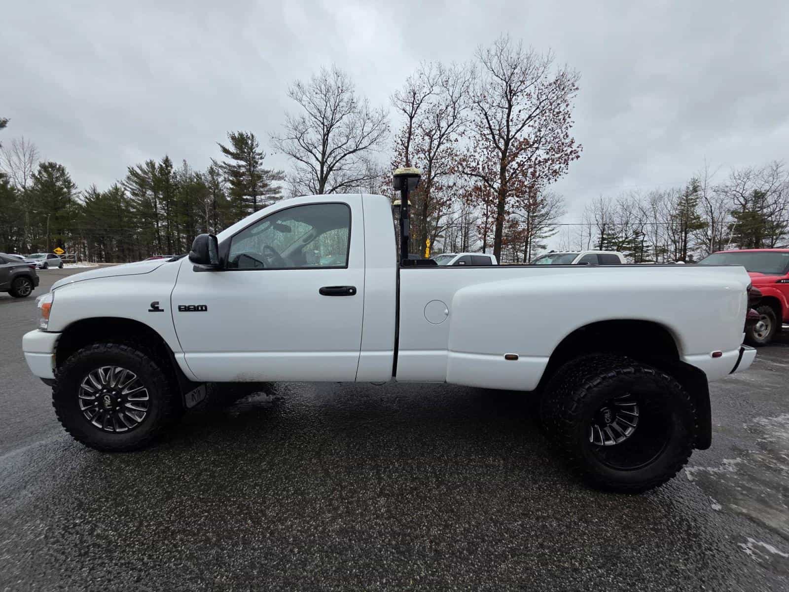 2007 Dodge Ram 3500 Noir - Image 8