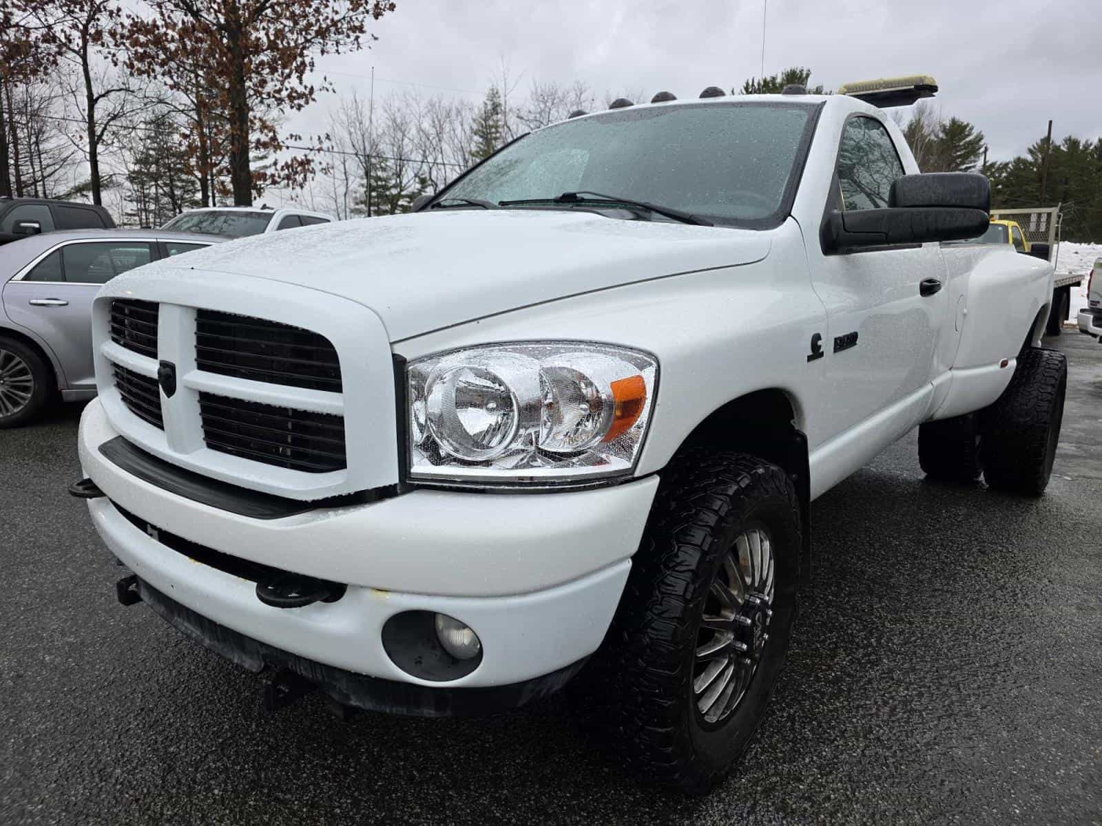 2007 Dodge Ram 3500 Noir - Image 9