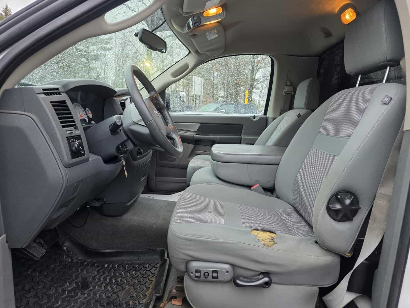 2007 Dodge Ram 3500 Noir - Image 12