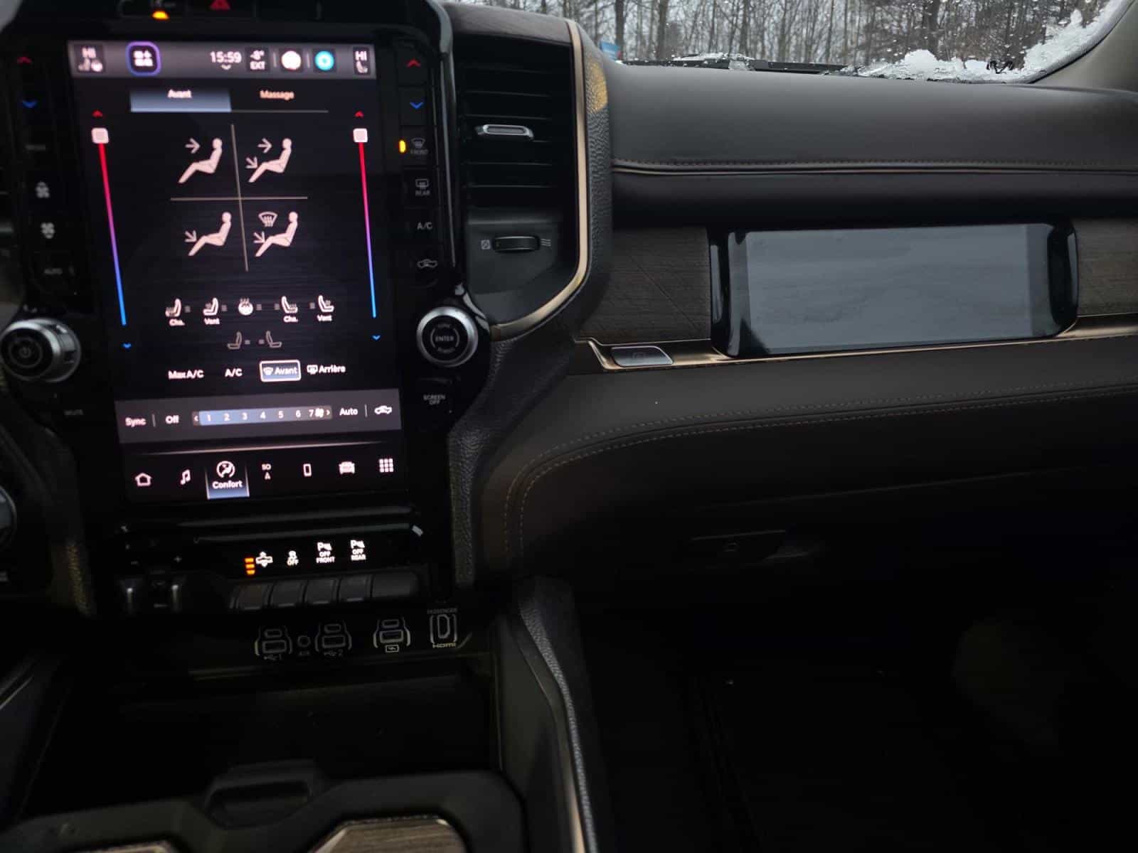 2025 RAM 1500 Limited Longhorn - Image 16