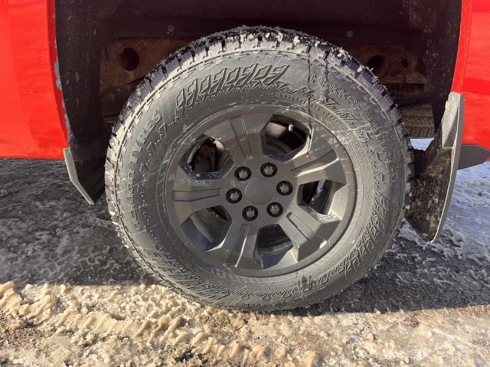 2018 Chevrolet Silverado LT - Image 21