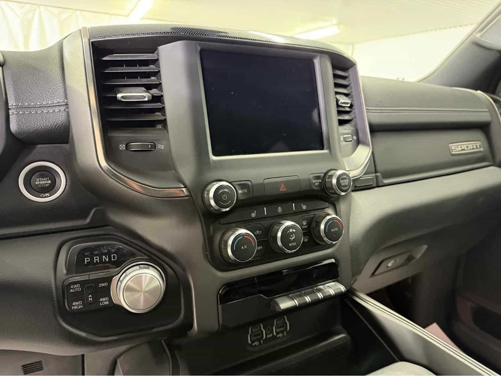 2020 RAM 1500 REBEL Sport - Image 17