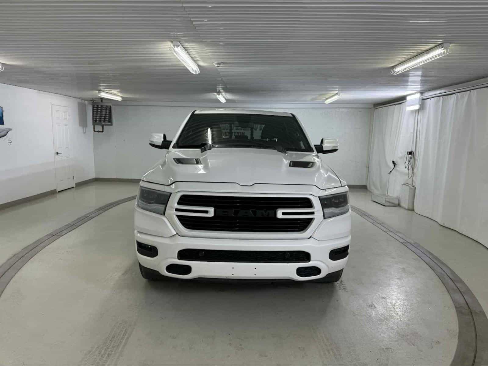 2020 RAM 1500 REBEL Sport - Image 2