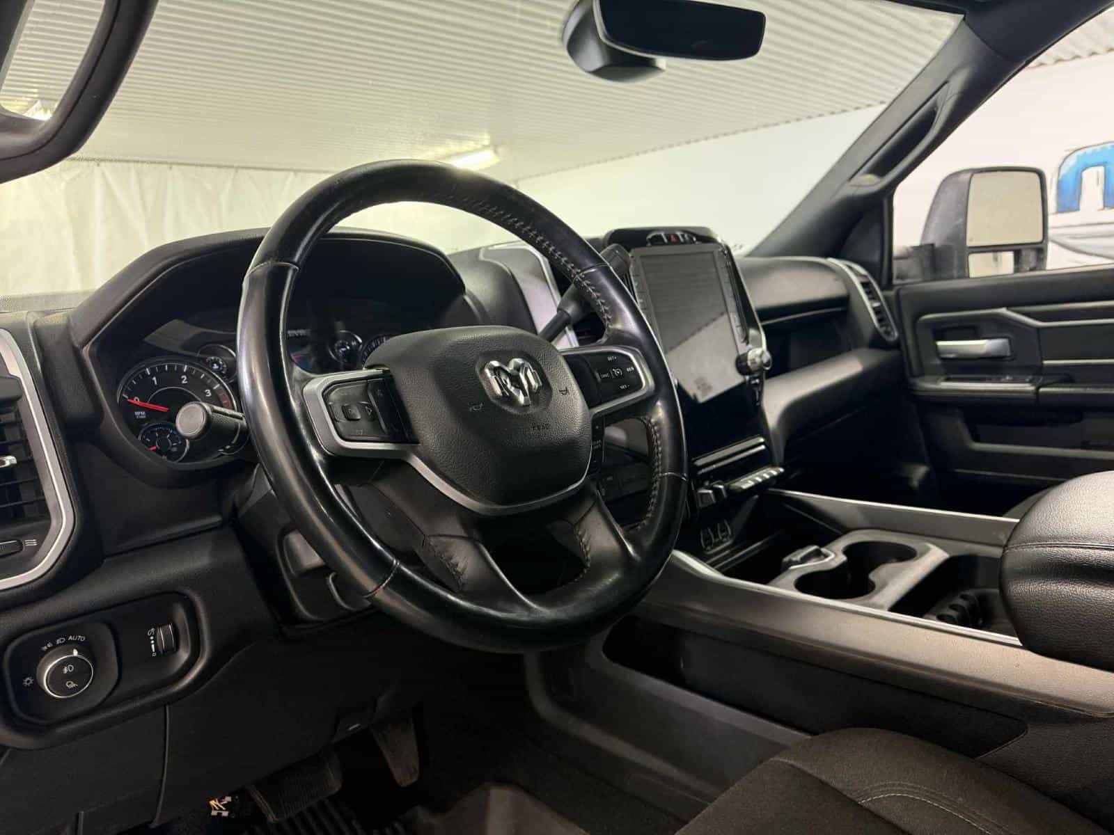 2024 RAM 3500 Big Horn Big Horn - Image 11