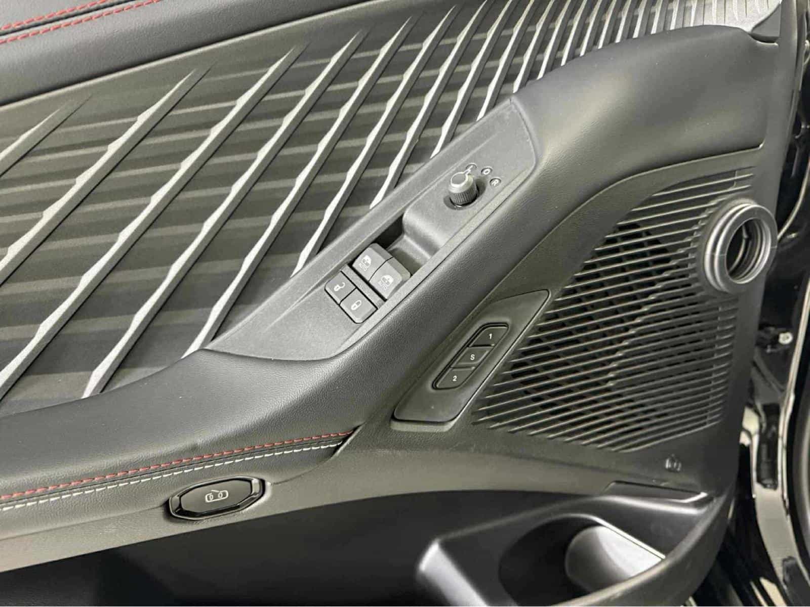 2024 Dodge Charger Daytona EV R/T - Image 21