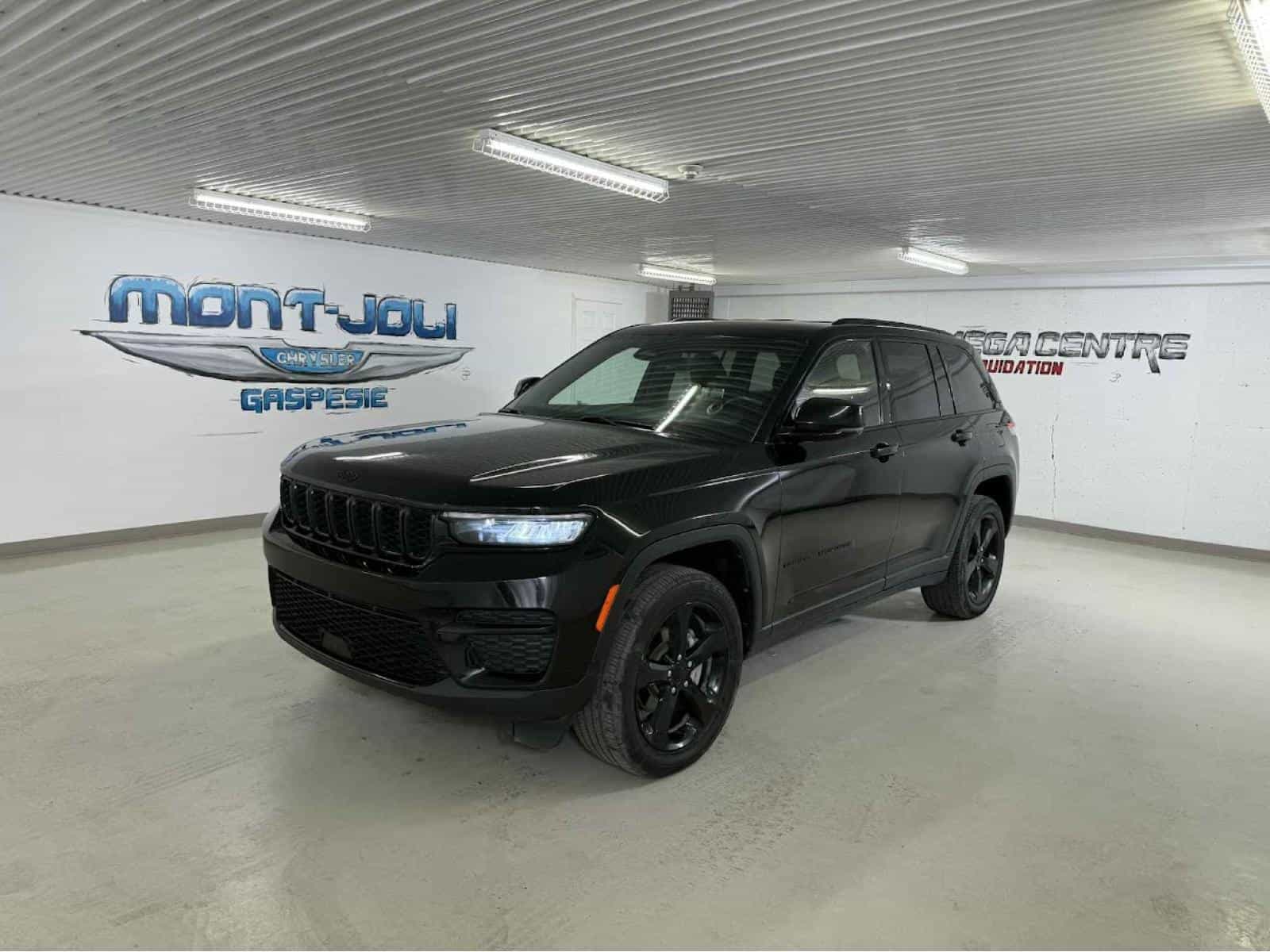 Image 1 Jeep Grand Cherokee Altitude 2023