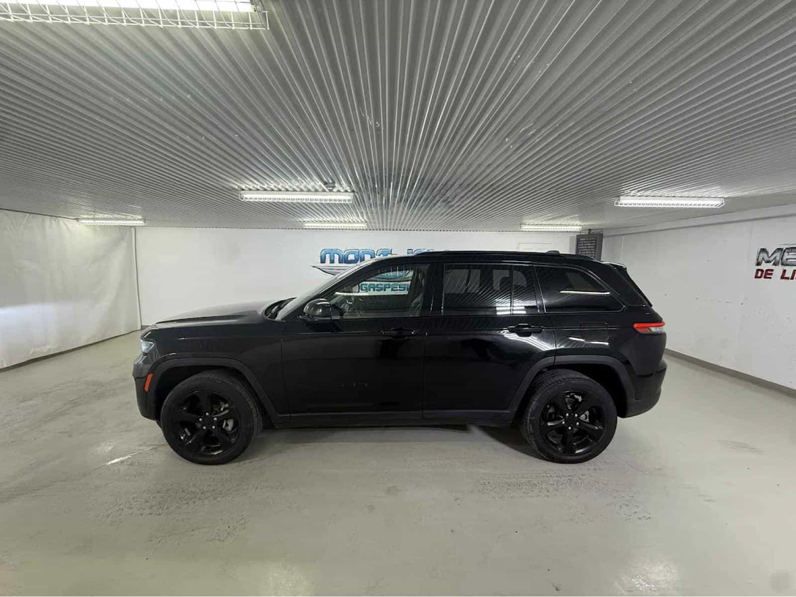 Image 5 Jeep Grand Cherokee Altitude 2023