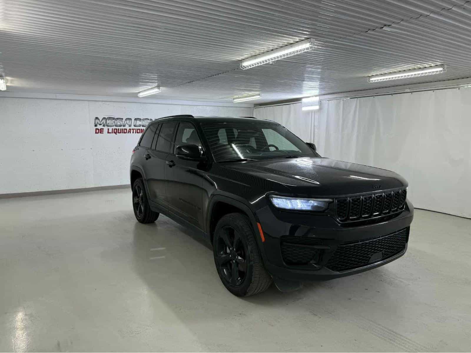 Image 7 Jeep Grand Cherokee Altitude 2023