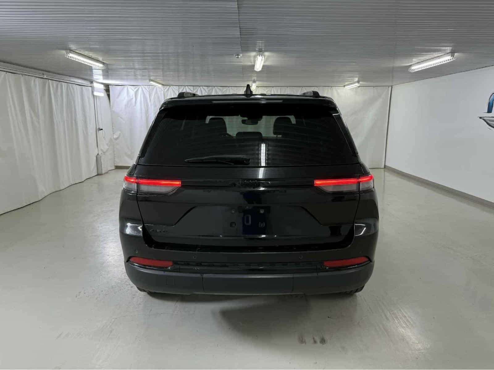 Image 8 Jeep Grand Cherokee Altitude 2023