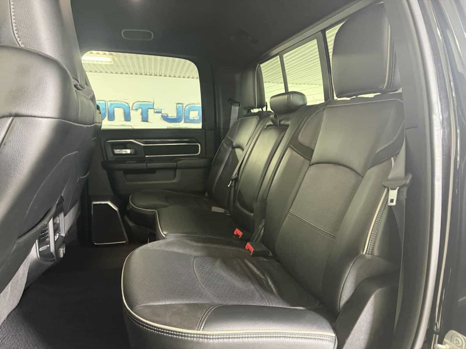 Image 9 RAM 3500 Laramie Laramie 2022