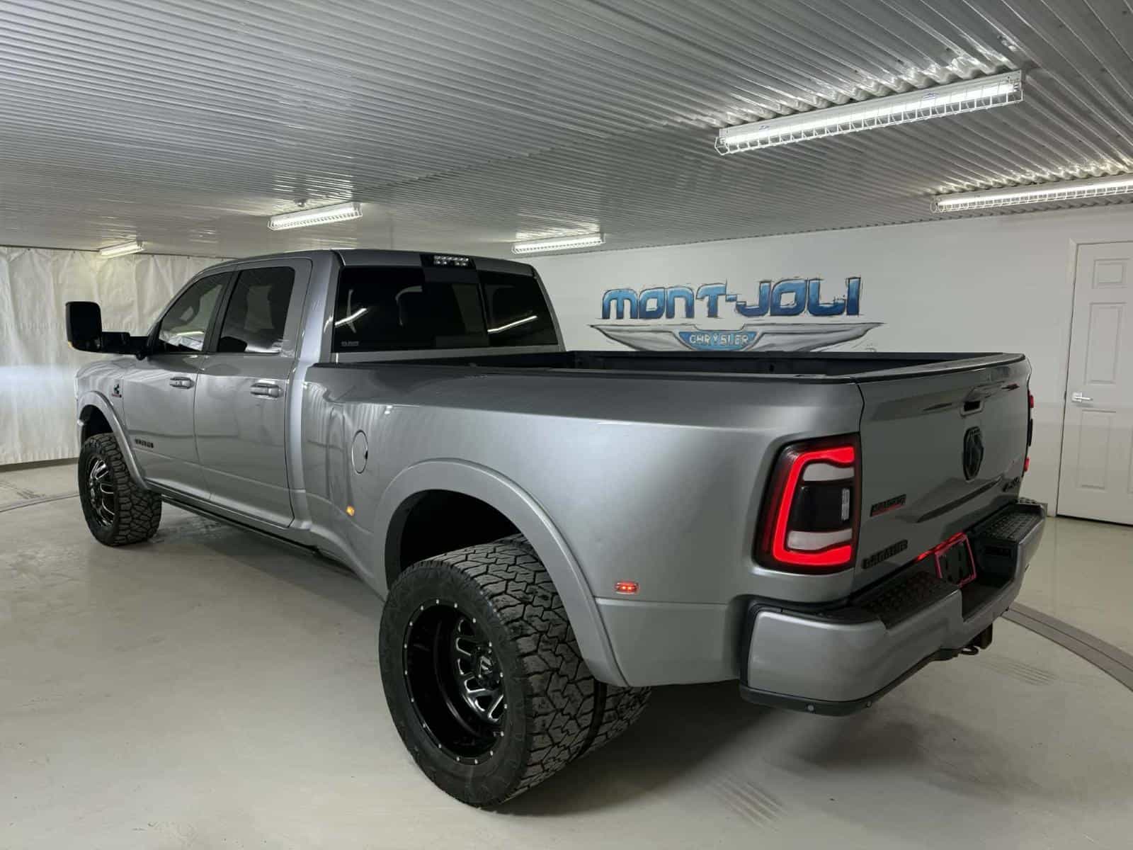 Image 3 RAM 3500 Laramie 2020