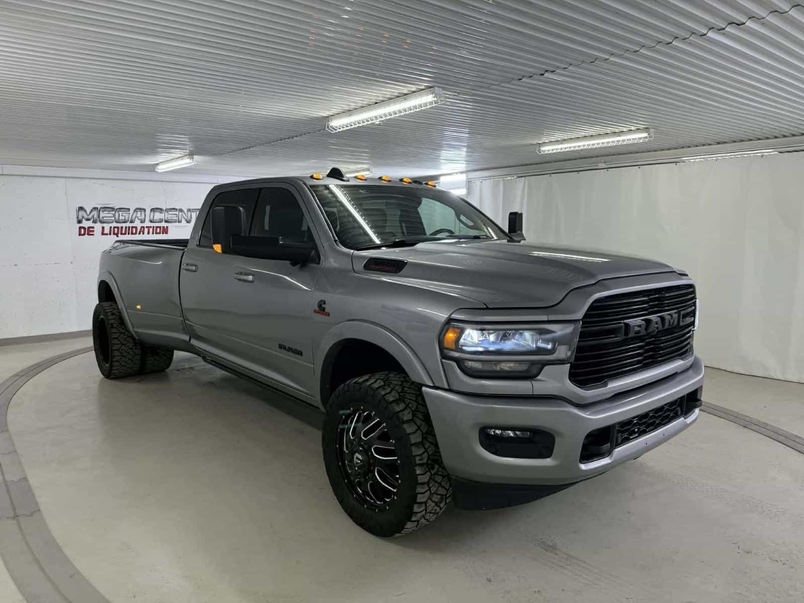 Image 7 RAM 3500 Laramie 2020