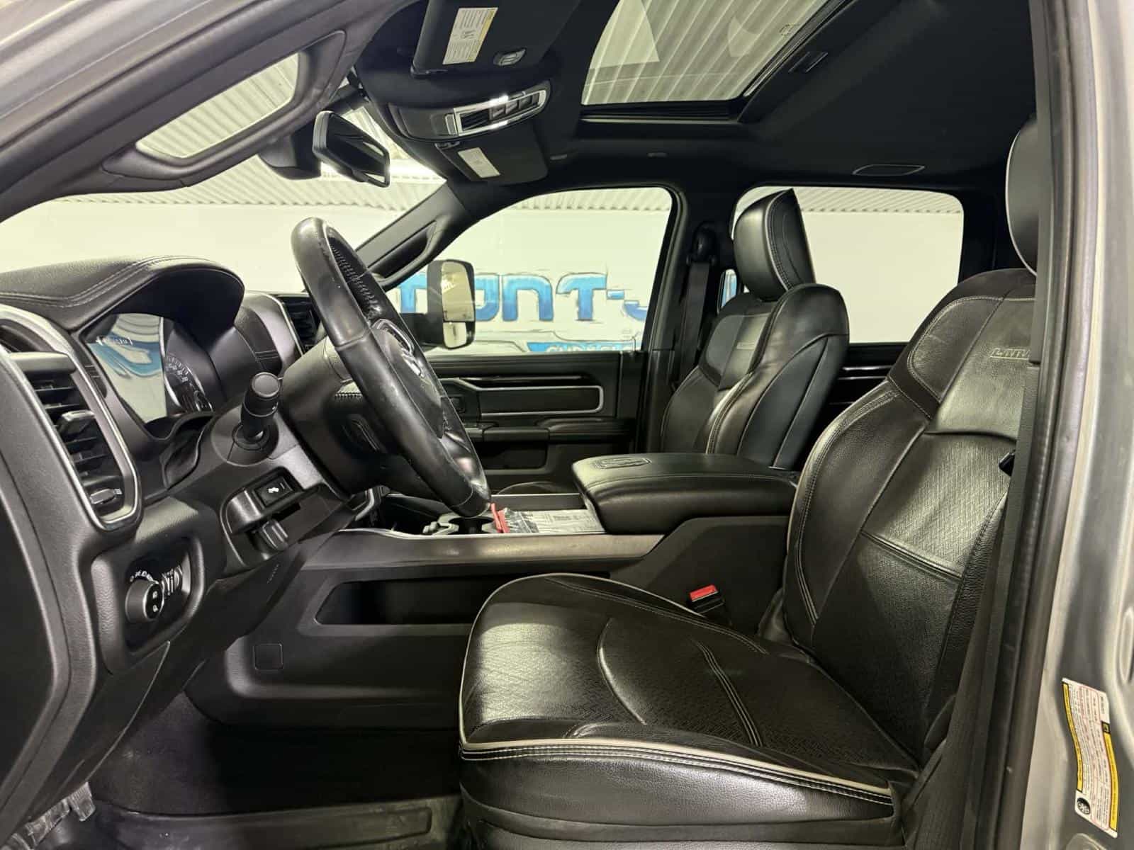 Image 9 RAM 3500 Laramie 2020