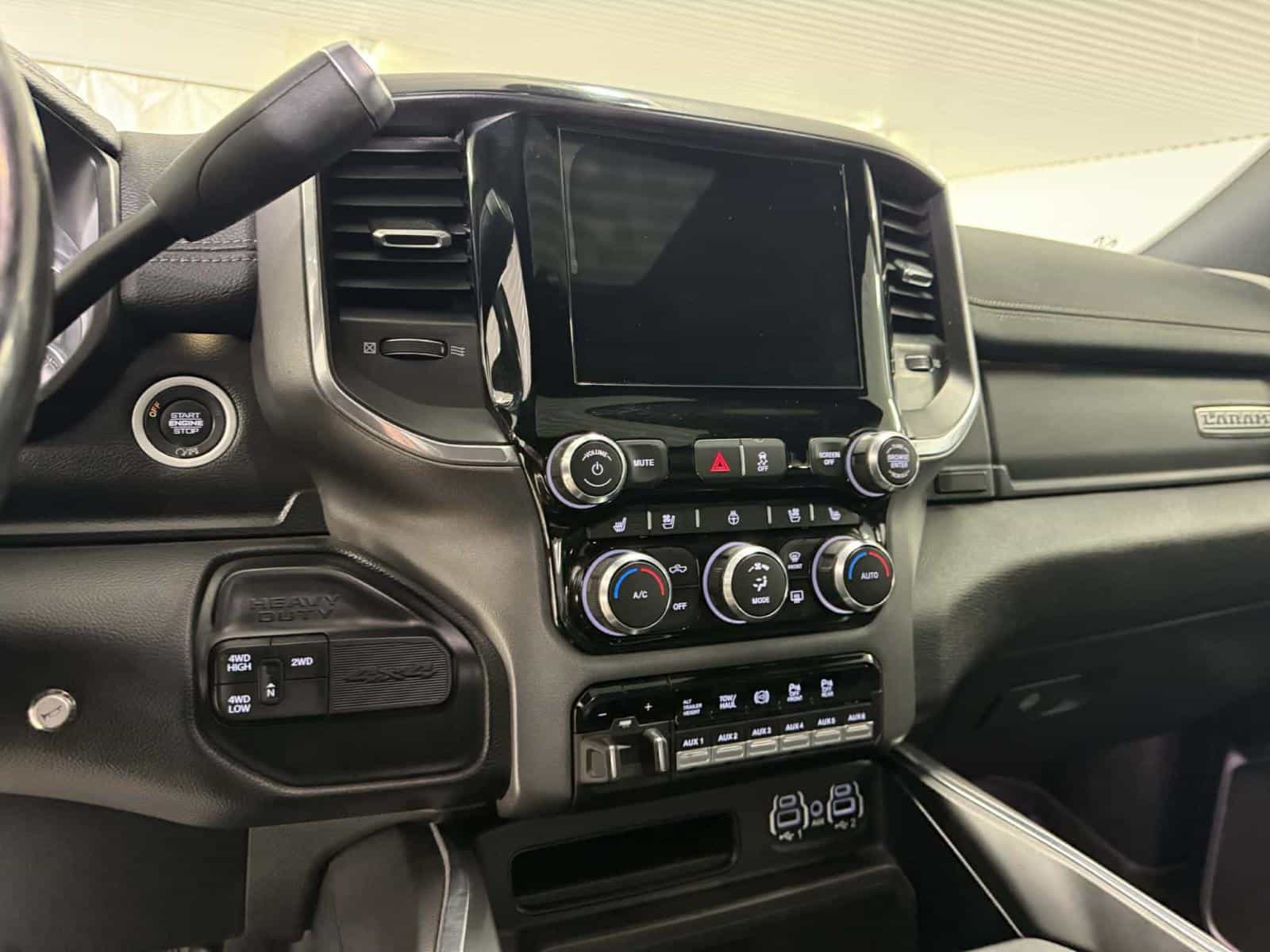 Image 13 RAM 3500 Laramie 2020