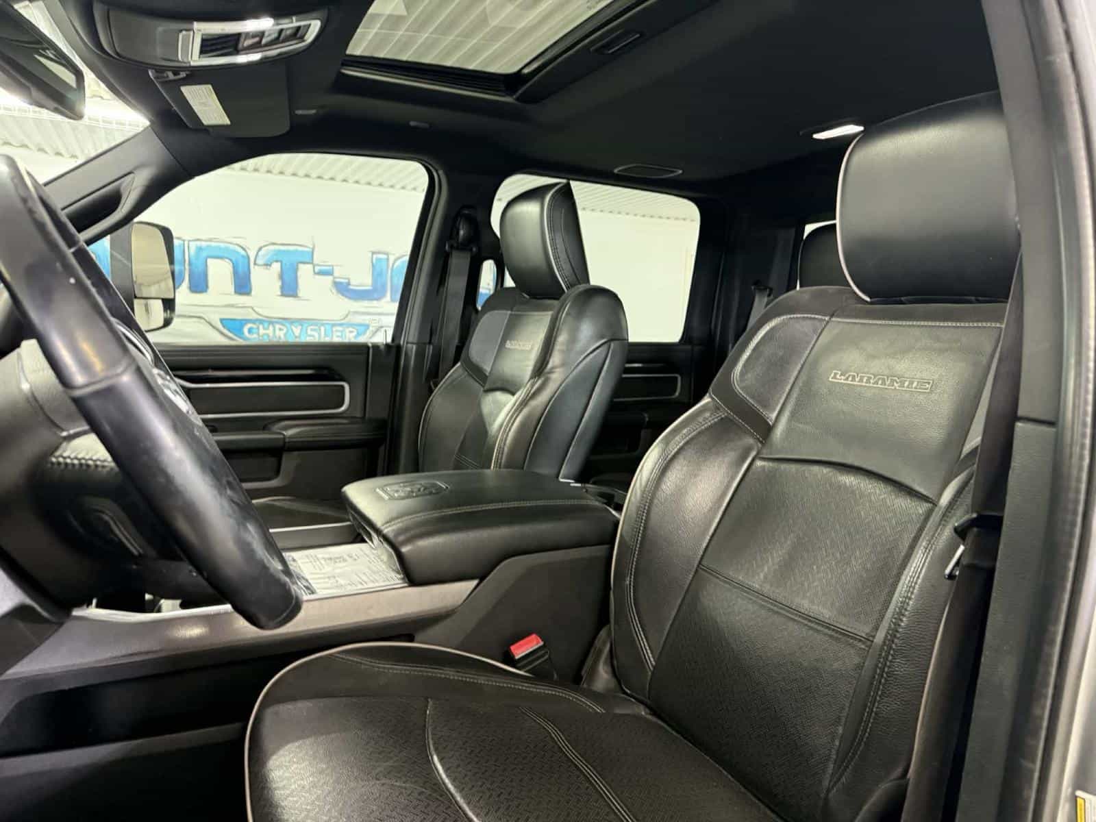 Image 11 RAM 3500 Laramie 2020