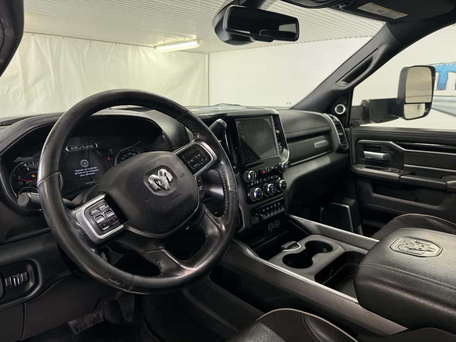 2020 RAM 3500 Laramie - Image 13