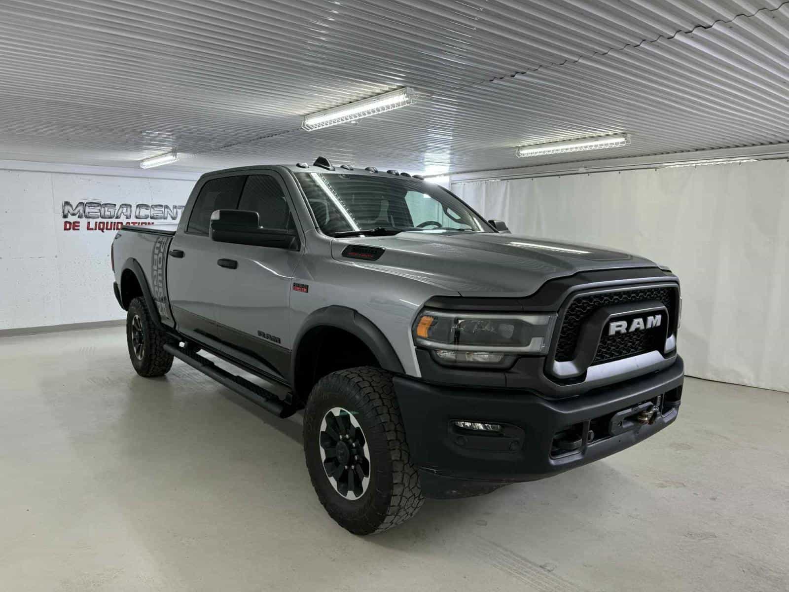 2020 RAM 2500 Powerwagon - Image 3