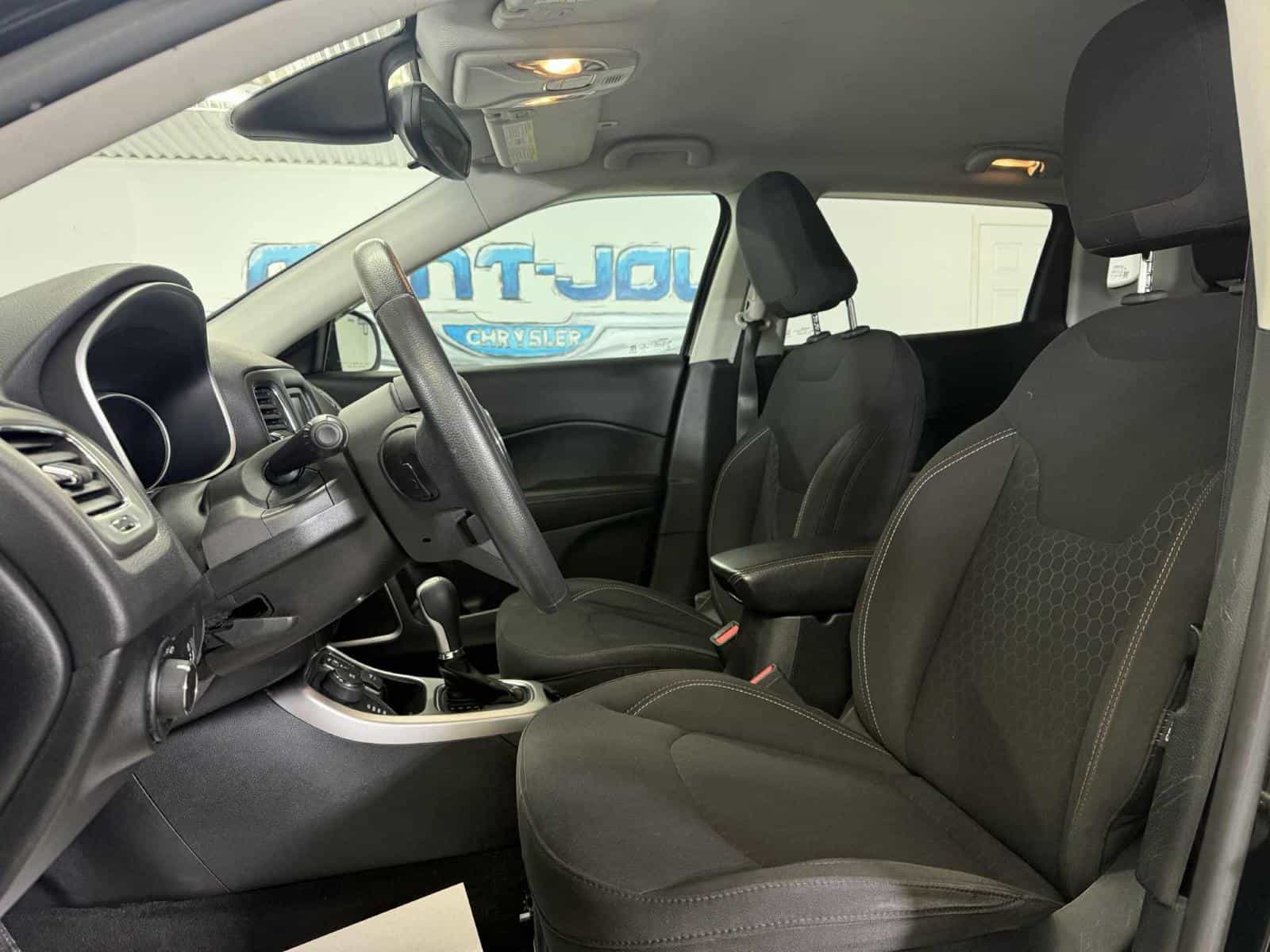 2018 Jeep Compass Sport Sport - Image 13