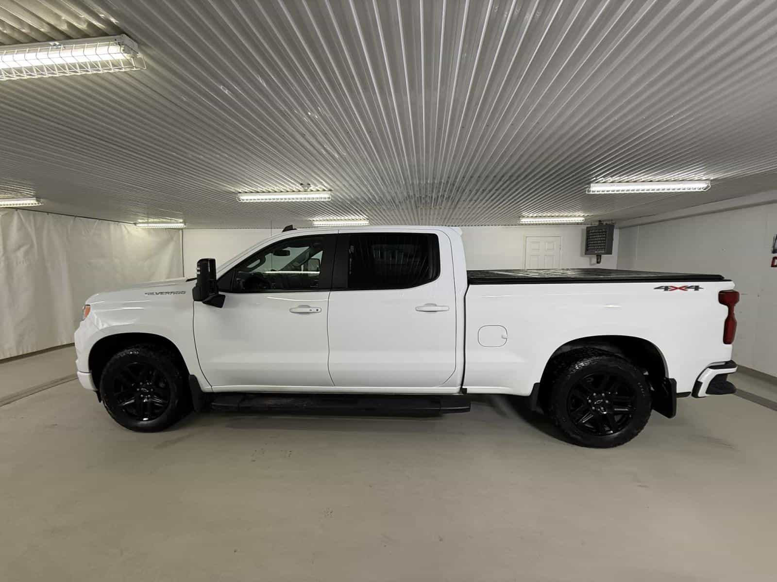 2023 Chevrolet Silverado K1500 Rst RST - Image 2